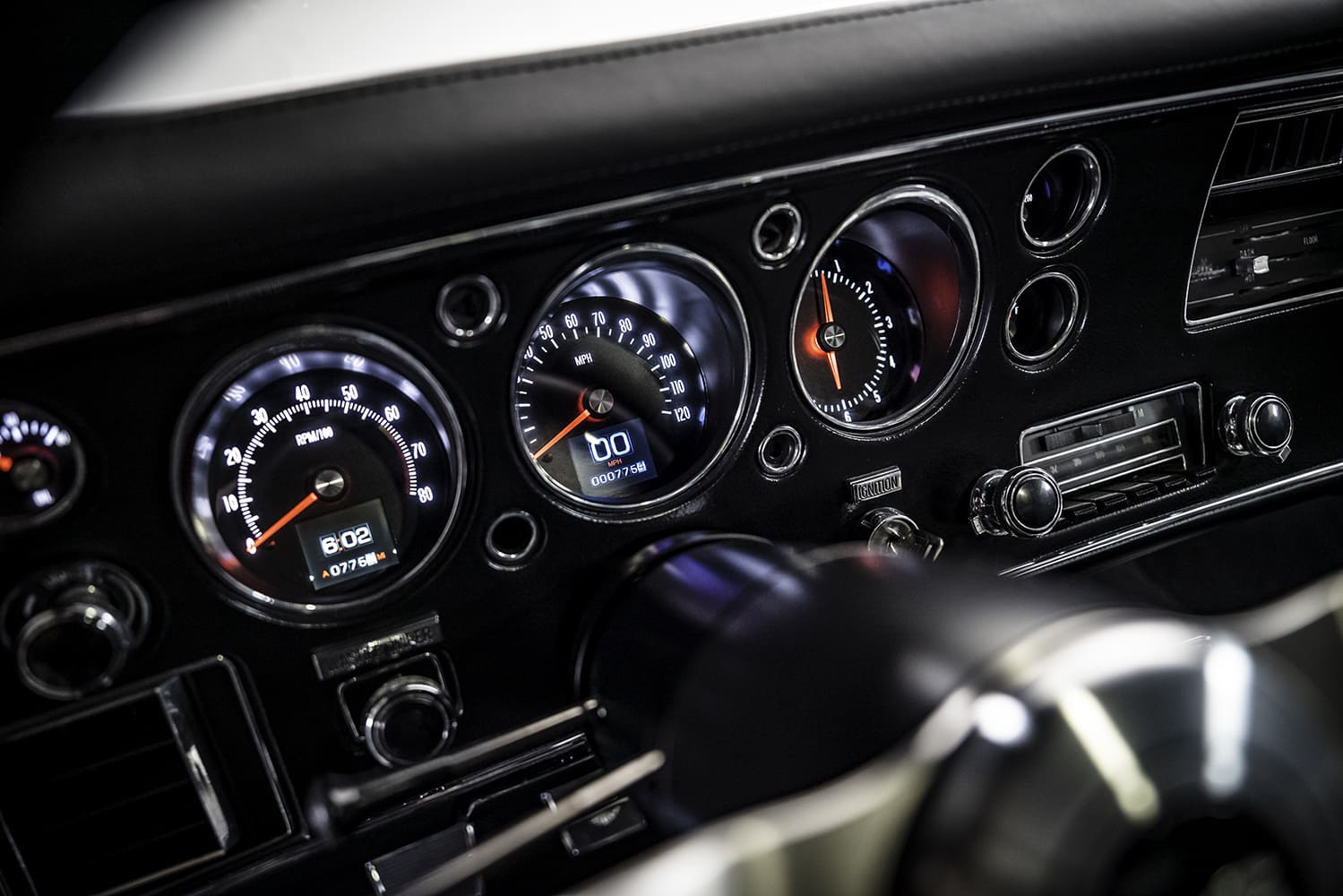 13 1970 Chevelle Pro Touring digital gauges RPM speedo fuel temp
