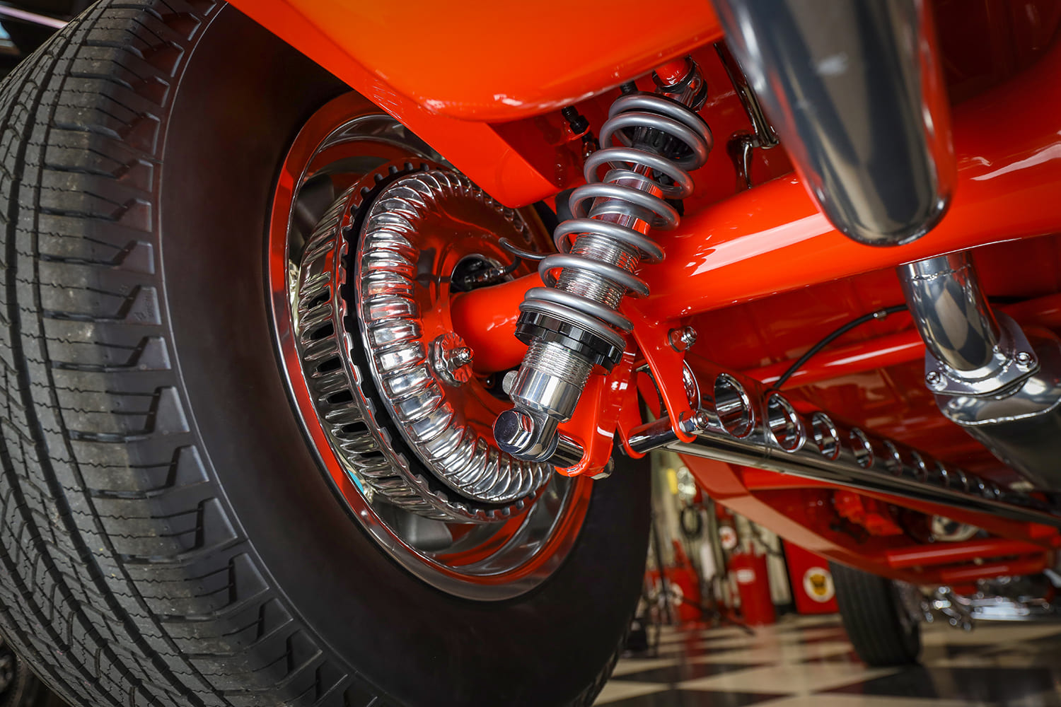 24 1932 Ford Roadster rear coilovers and detailed suspension hardware