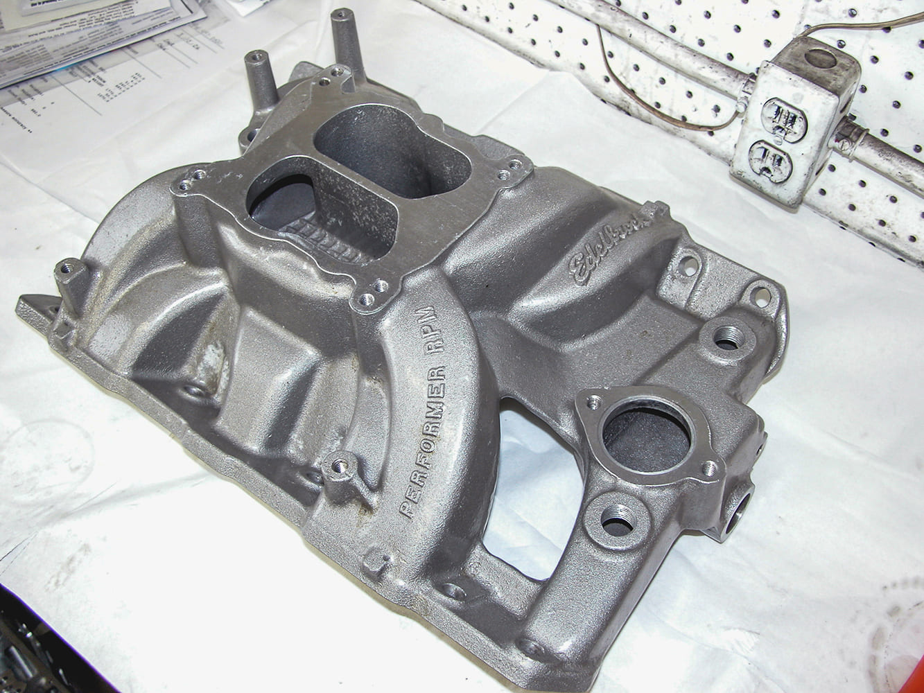 24pontiac tri power vs four barrel comparison