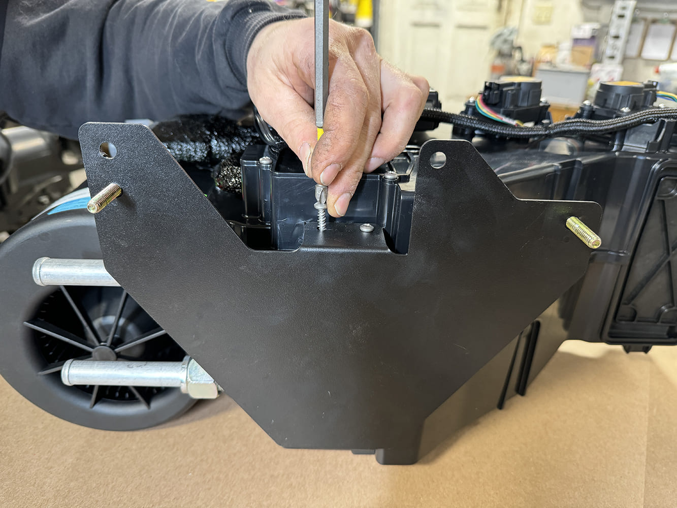 006 Installing the firewall bracket to support the evaporator case on a 1971 Camaro