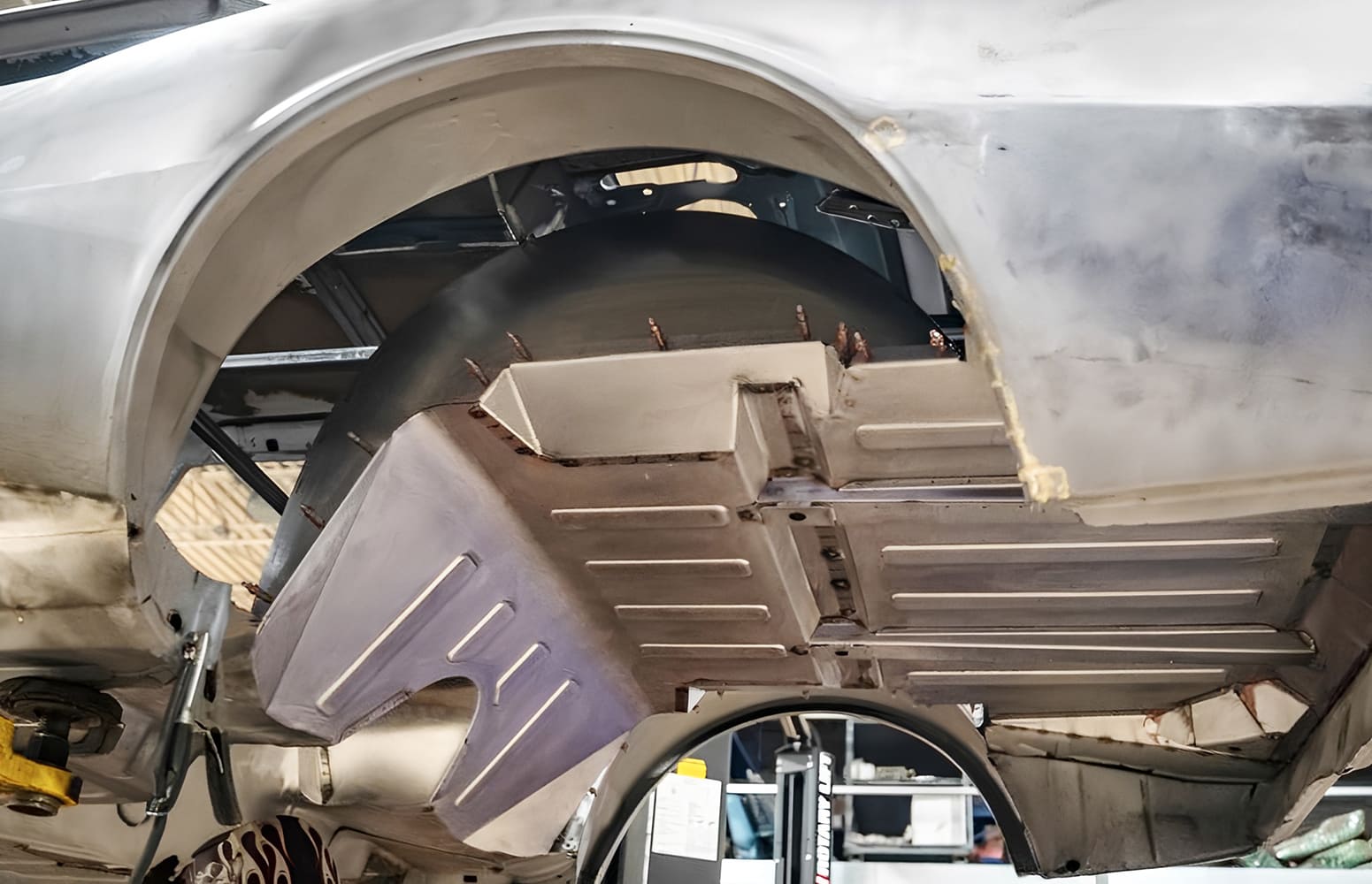 020 1968 Camaro full mini tub system and floor pan fitted and braced under body rails