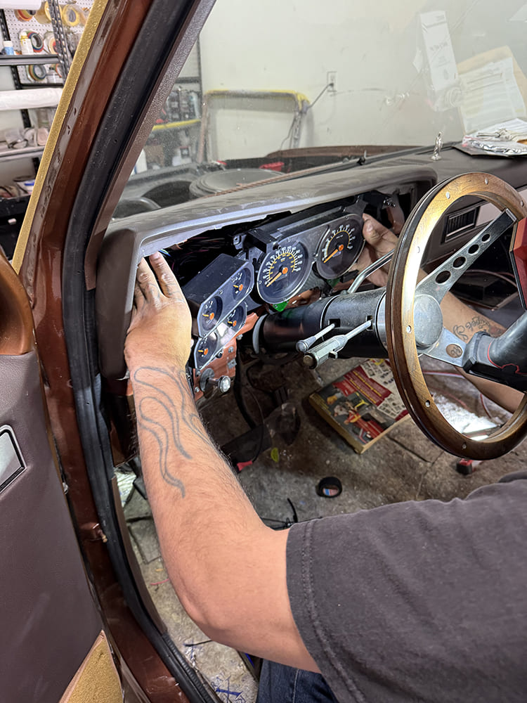 21 installing dakota digital cluster into 1973 1987 chevy c10 dash bezel