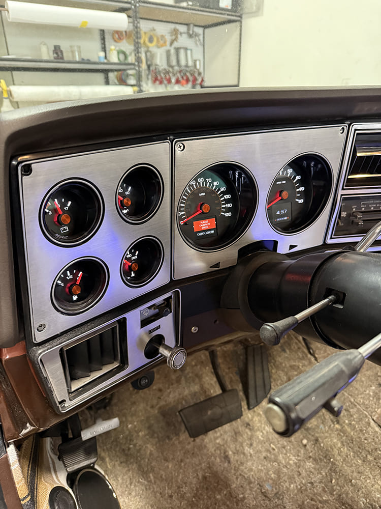 25 full dakota digital gauge system installed in 1973 1987 chevy c10 dash