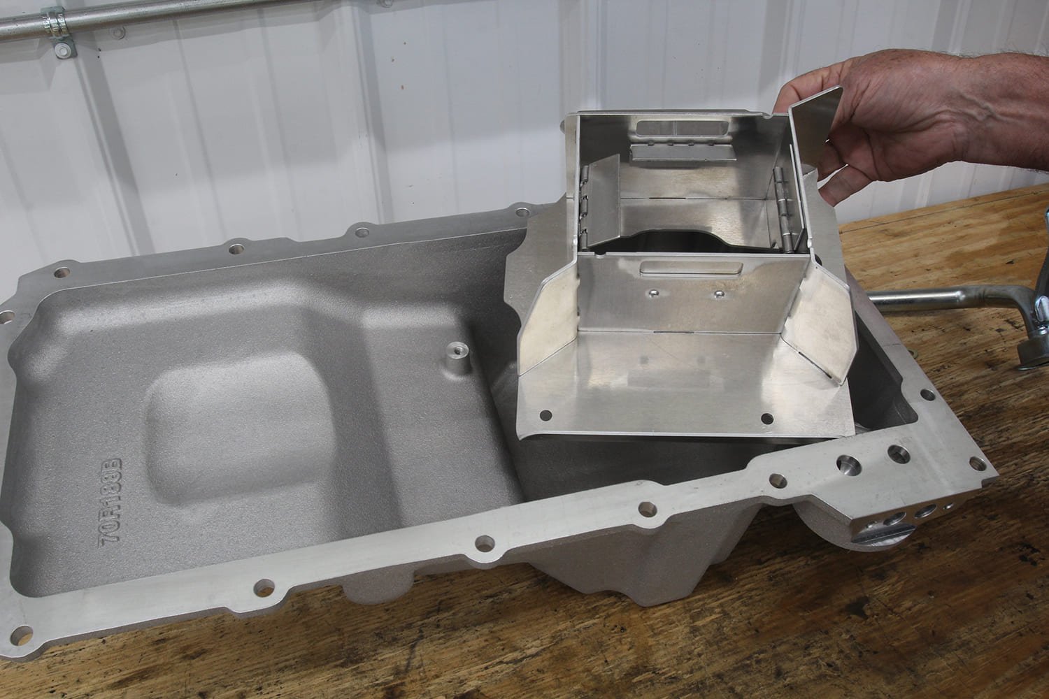005 ls oil pan windage tray and trap door baffle