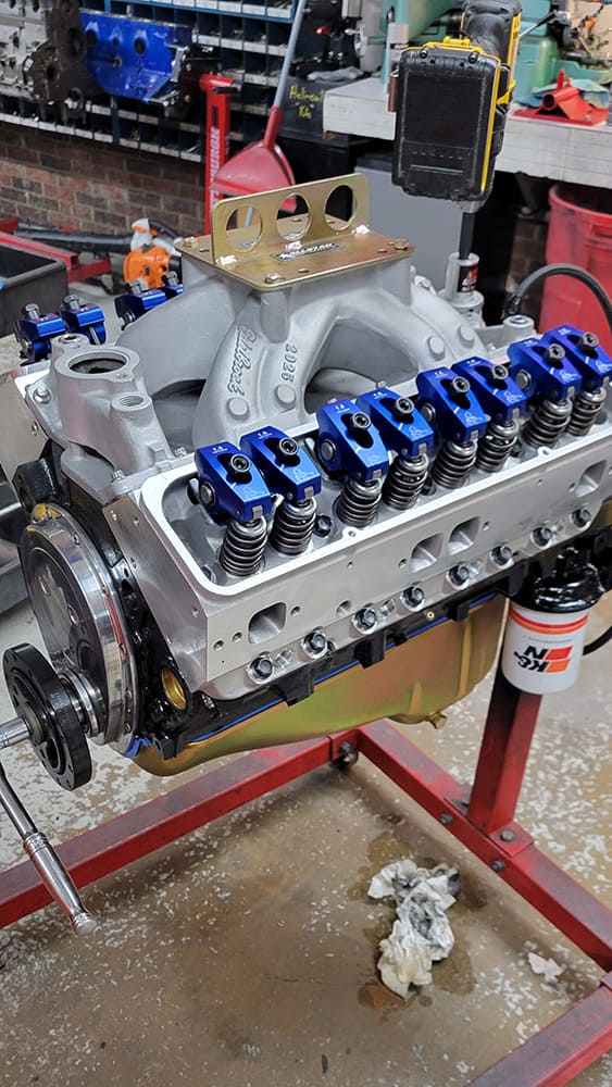 008 sbc complete long block edelbrock super victor