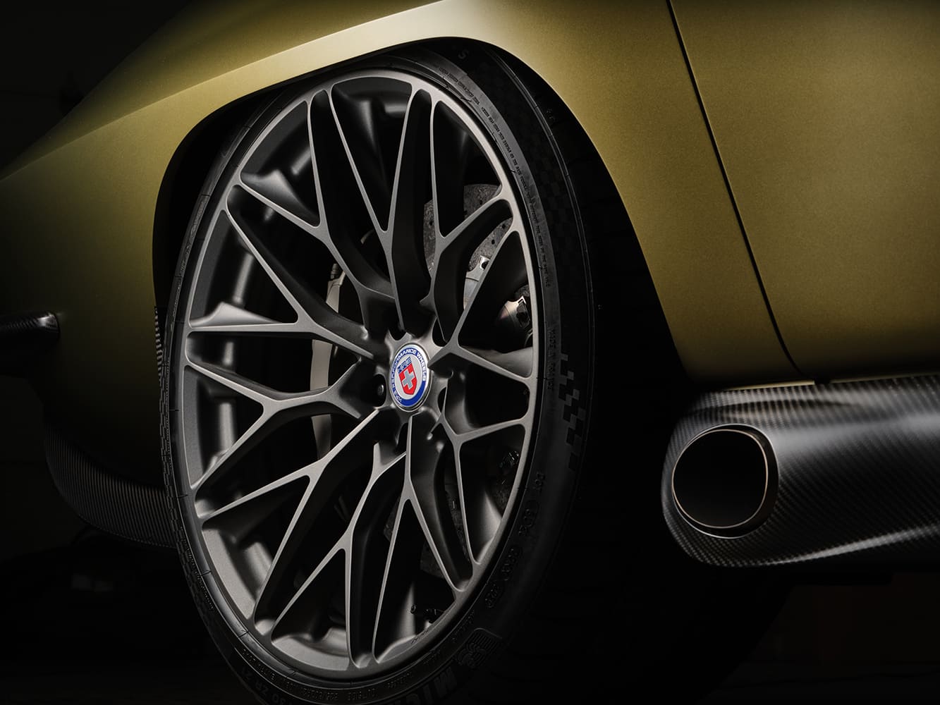 020 1963 Corvette HRE wheels carbon side exhaust Michelin tires forged detail