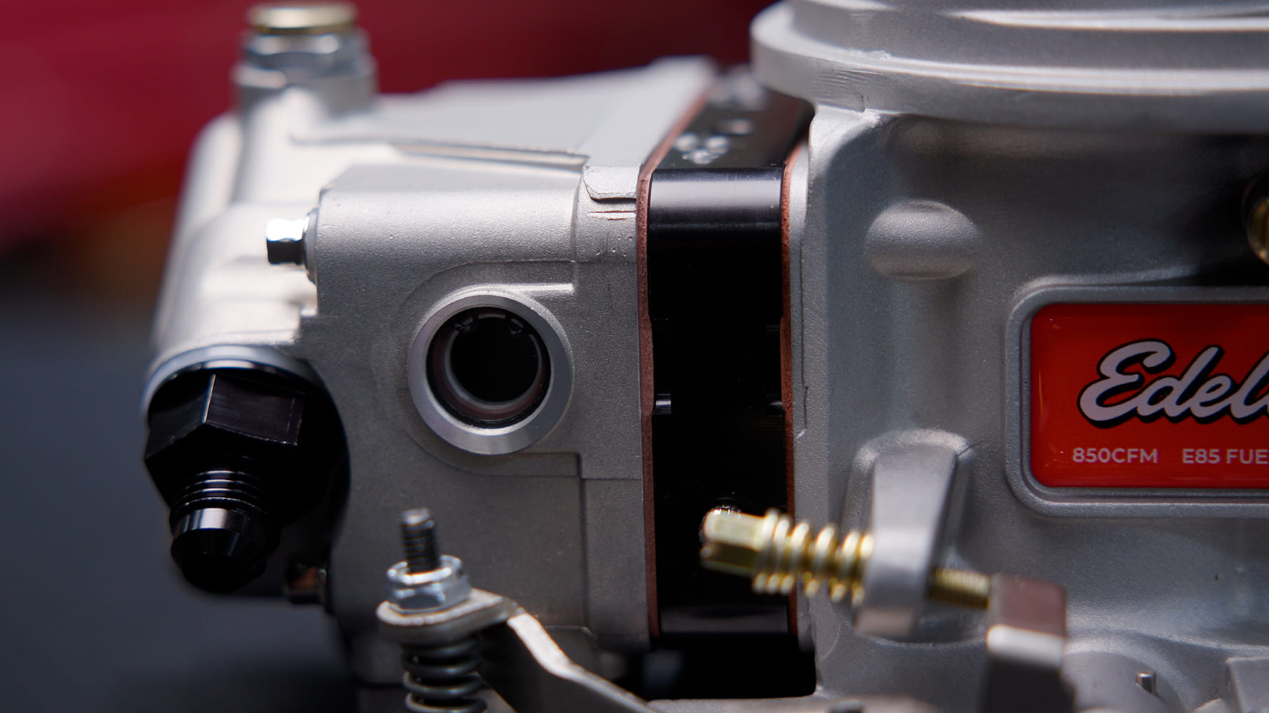 03 Edelbrock VRS 4150 close up showing fuel inlet and gasket sealing surface