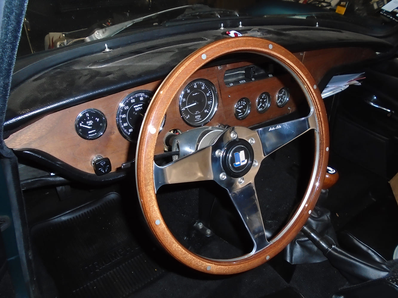 05 knight 1970 triumph spitfire mkiii steering wheel