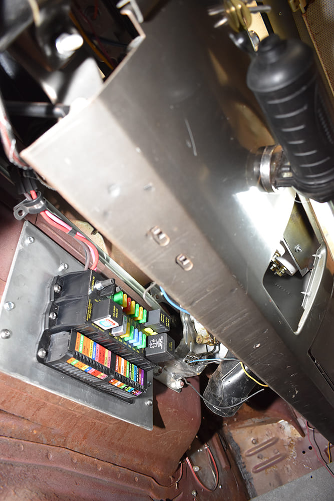 08 fuse block mounted under dash custom bracket relay wiring harness install