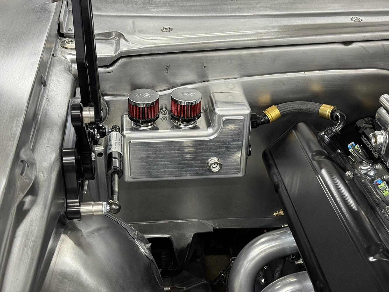 11 1969 Camaro dual breather catch can with AN fittings and billet mount bracket