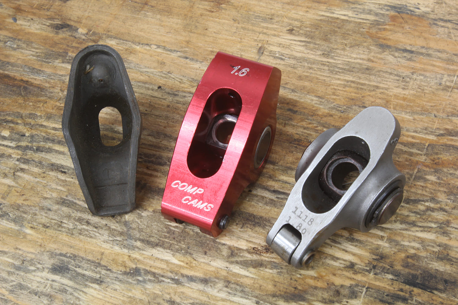 002 comp cams 1 6 aluminum roller rocker comparison stamped vs roller
