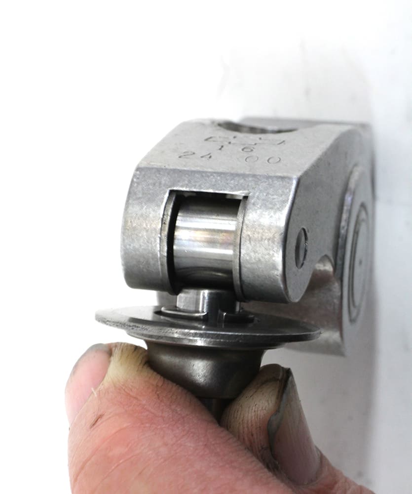 008 GM LS7 roller rocker arm valve interface lash geometry