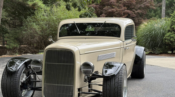 01 in your garage factory five racing 33 front