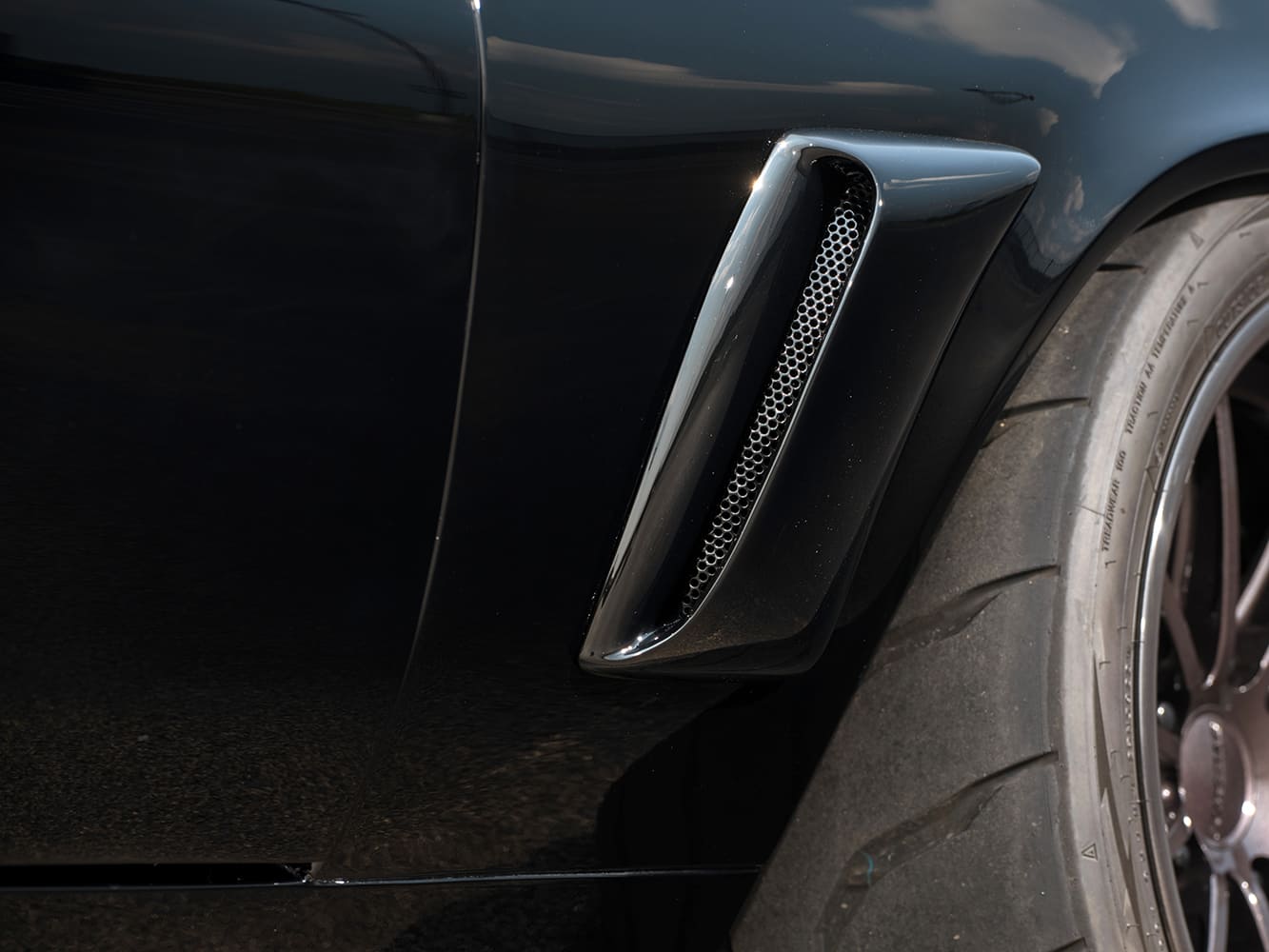 019 1969 camaro front fender mesh side vent widebody carbon accent