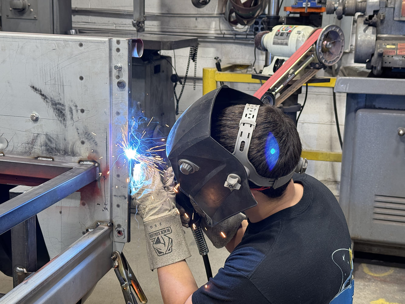 19 chevy c10 stake pocket final tack weld frame to bedside joint