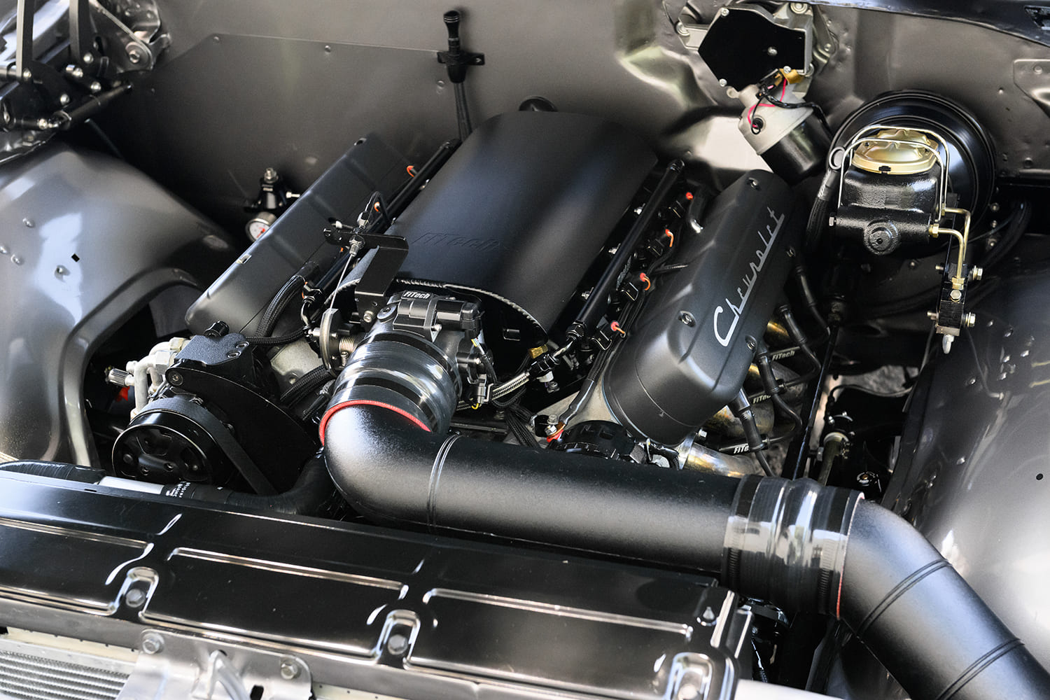 006 1969 Chevelle FiTech EFI LS engine black intake Chevrolet valve covers