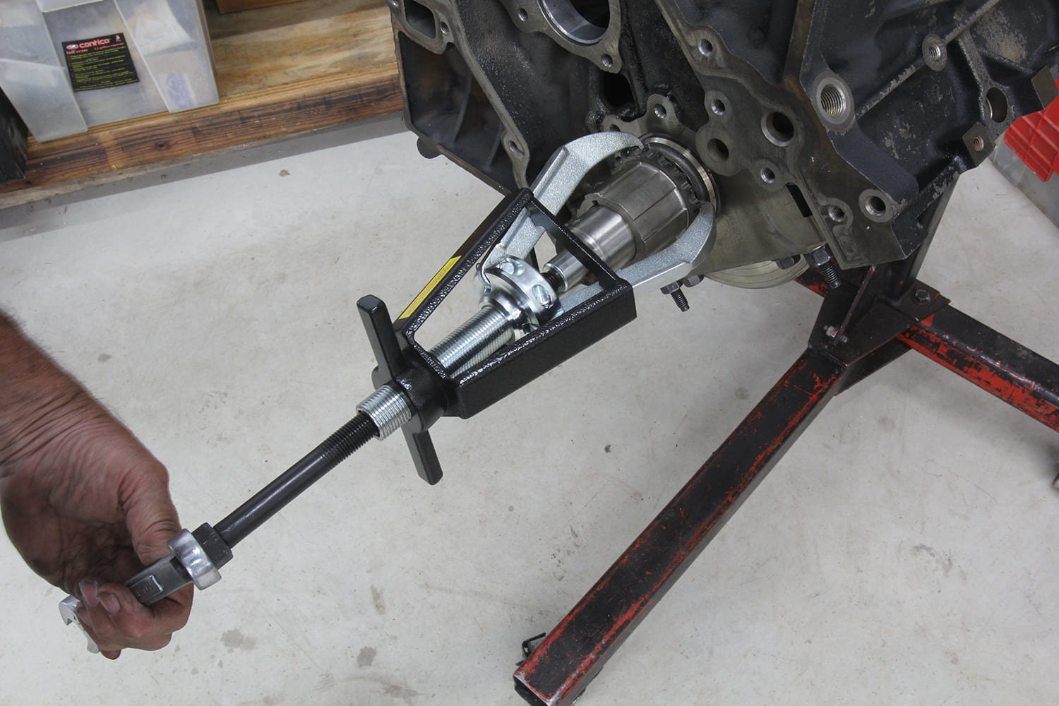 006 AFM delete cam bearing removal tool in use on LS block