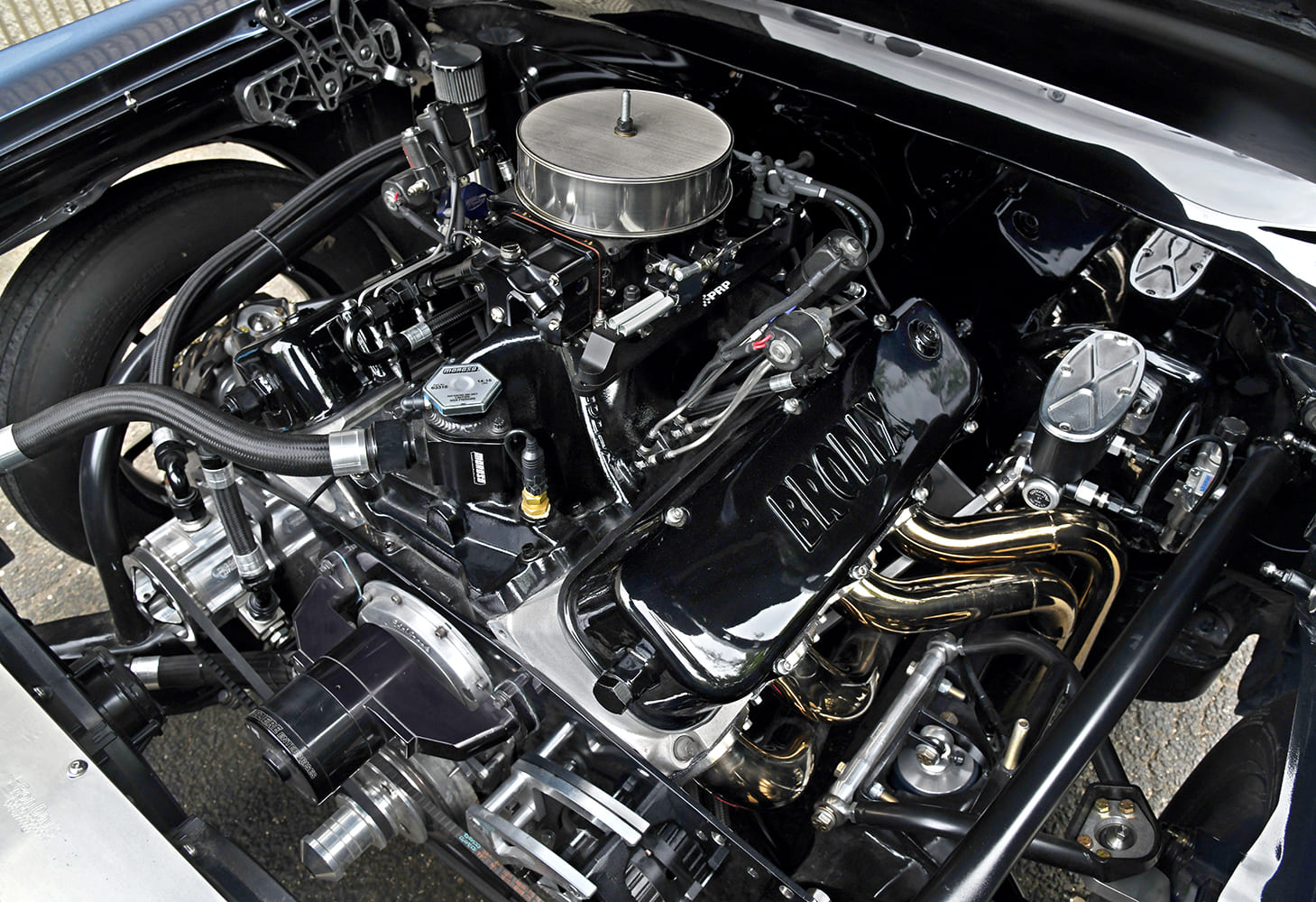 007 1970 Chevy Chevelle engine bay Brodix heads drag motor Holley EFI setup