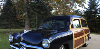 01 dennis novy 1950 ford woodie front three quarter view