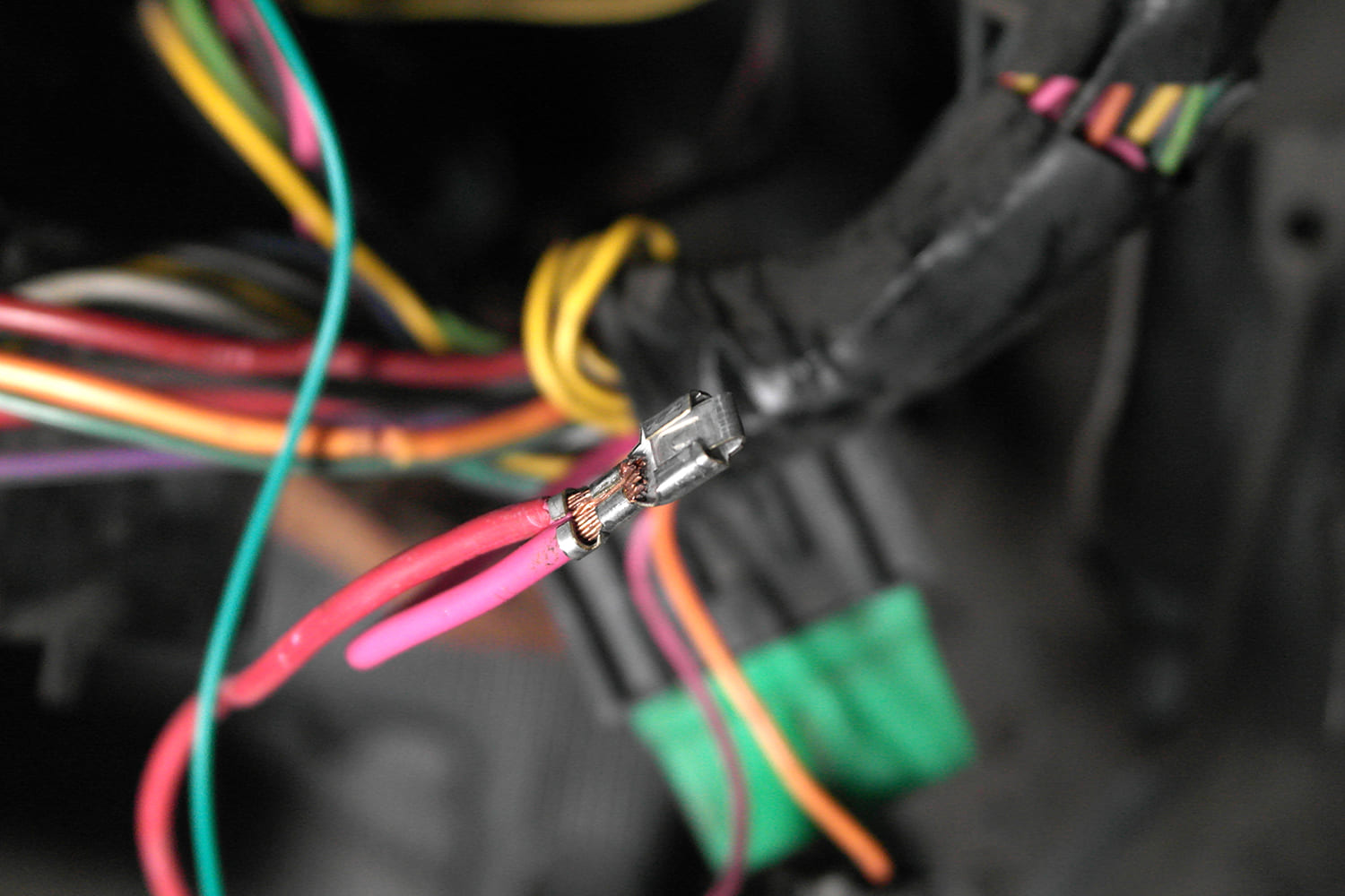 010 Sniper EFI red power wire crimped and joined using uninsulated open barrel connector