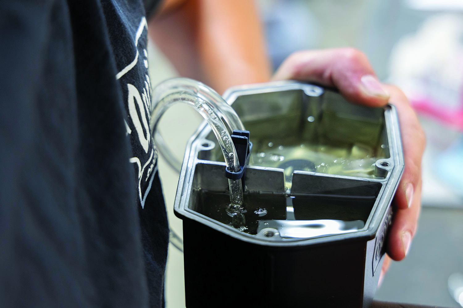 017 Bench bleeding Wilwood master cylinder fluid bubbling