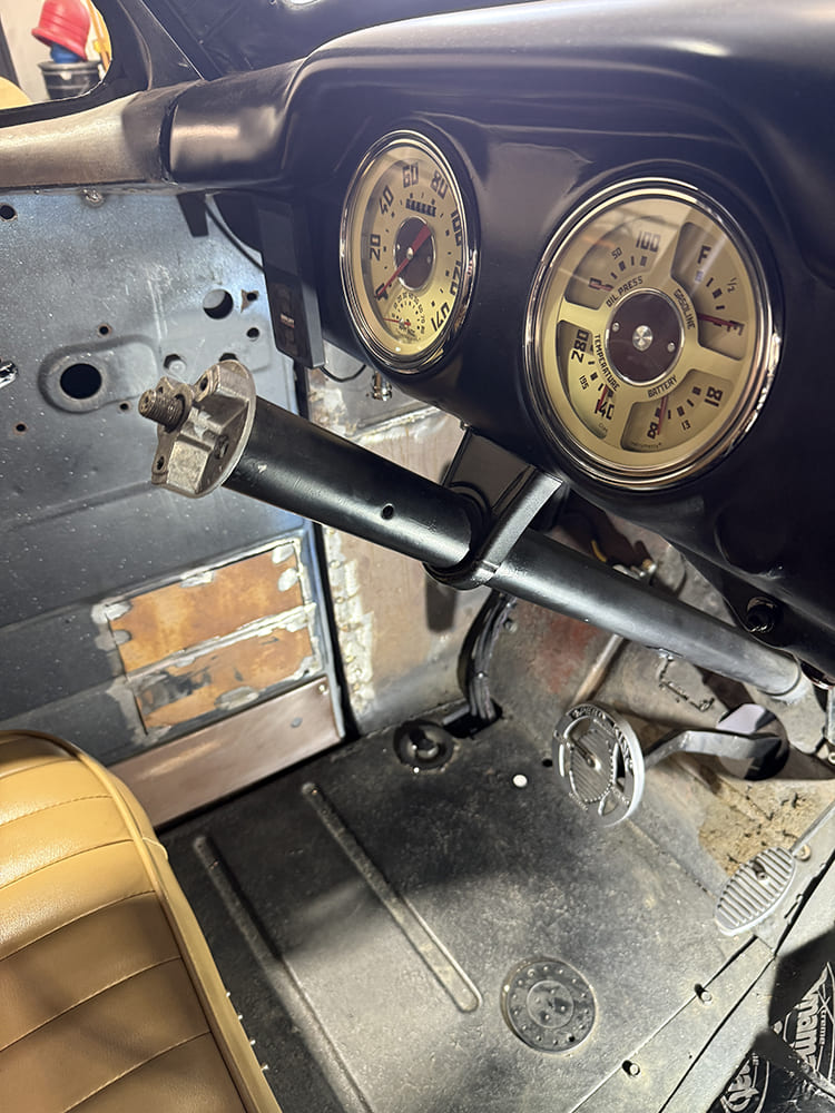 02 1948 Chevy truck old steering column removed stock black shaft vintage gauges