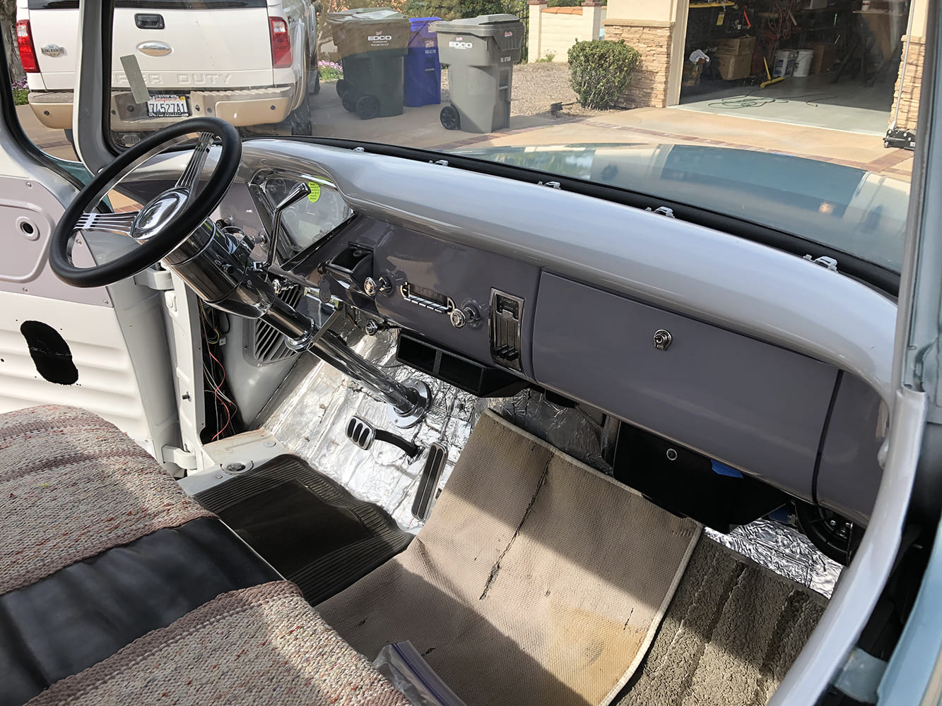 06 john nutt 1955 chevy 3200 interior
