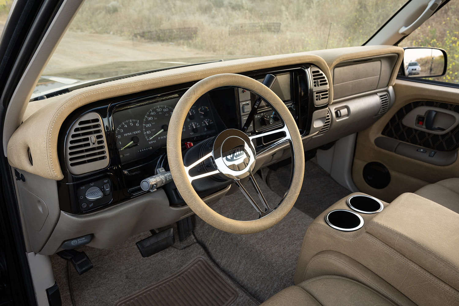08 1996 gmc obs interior dash view tan leather wrap billet steering wheel cup holders