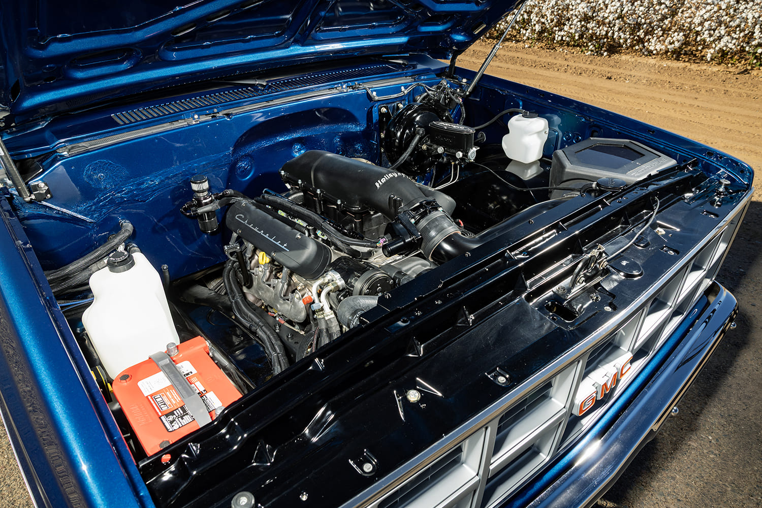 09 1981 gmc k15 custom engine bay closeup chevy ls engine holley intake rotor fx