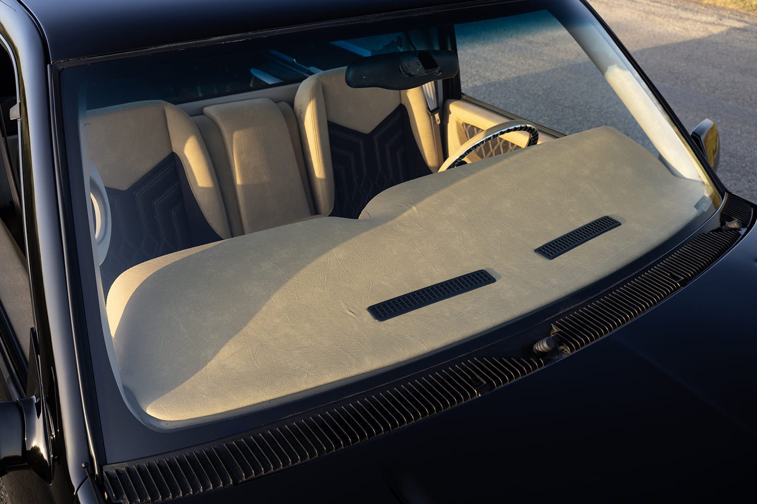 16 1996 gmc obs dash pad tan leather wrap with clean double speaker vent detail