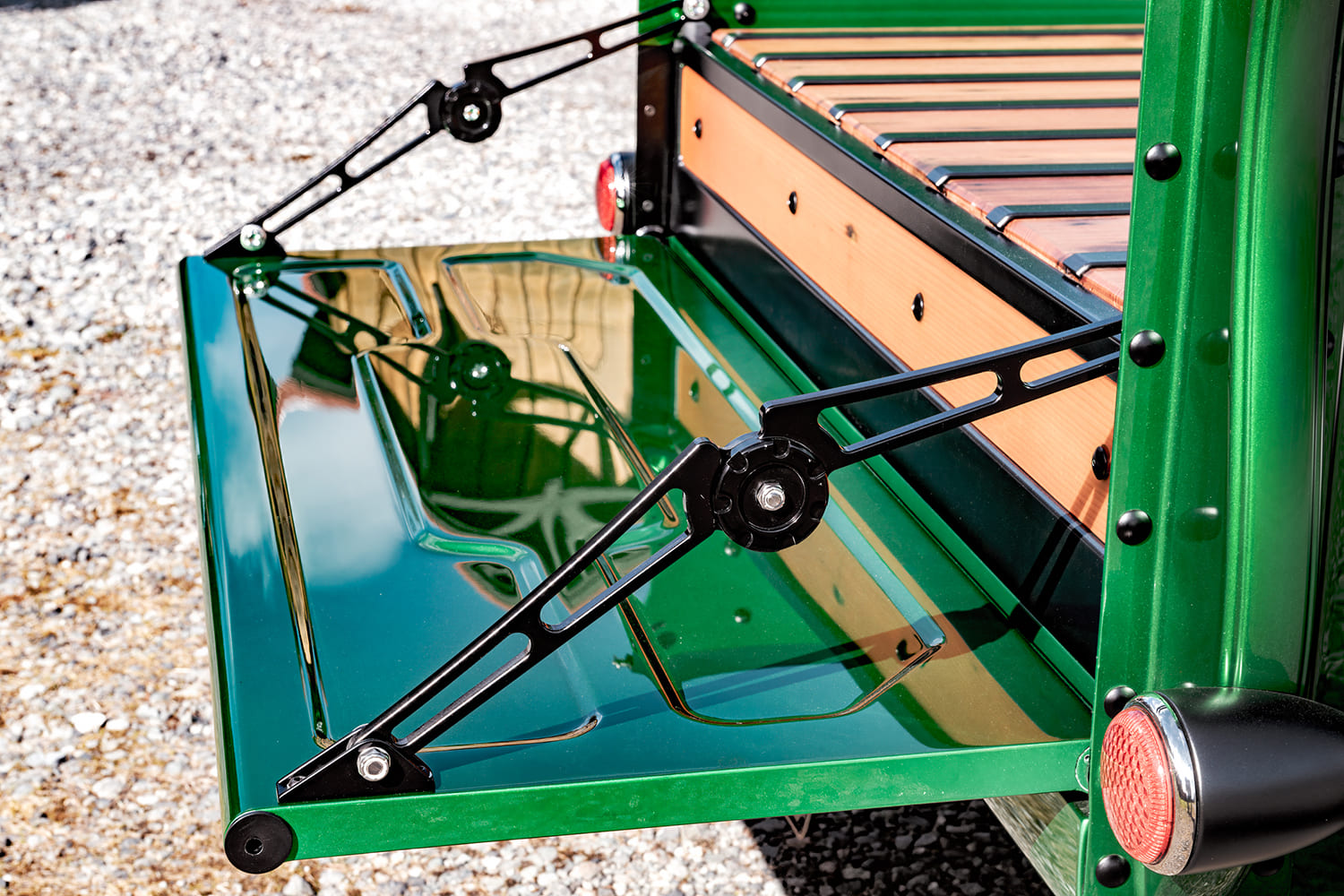 32 1947 Dodge custom tailgate satin black struts and high gloss green finish