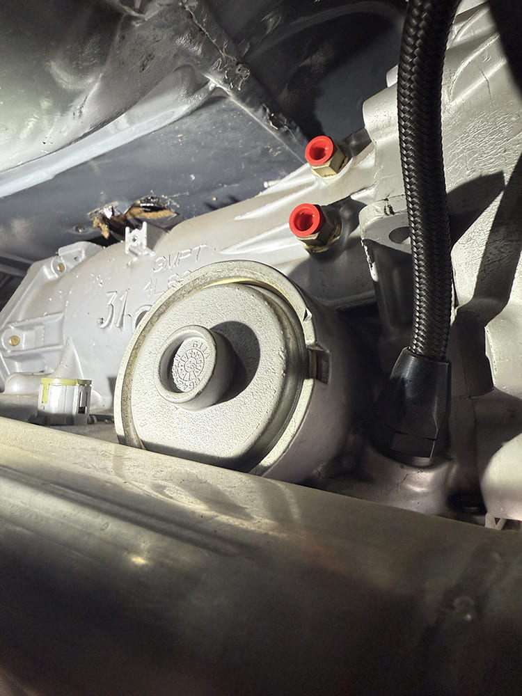 04 Transmission ports with red caps ready for Pure Stealth AN fittings install