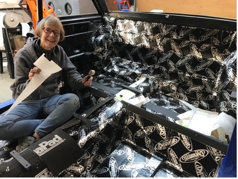 06 wife installing dynamat