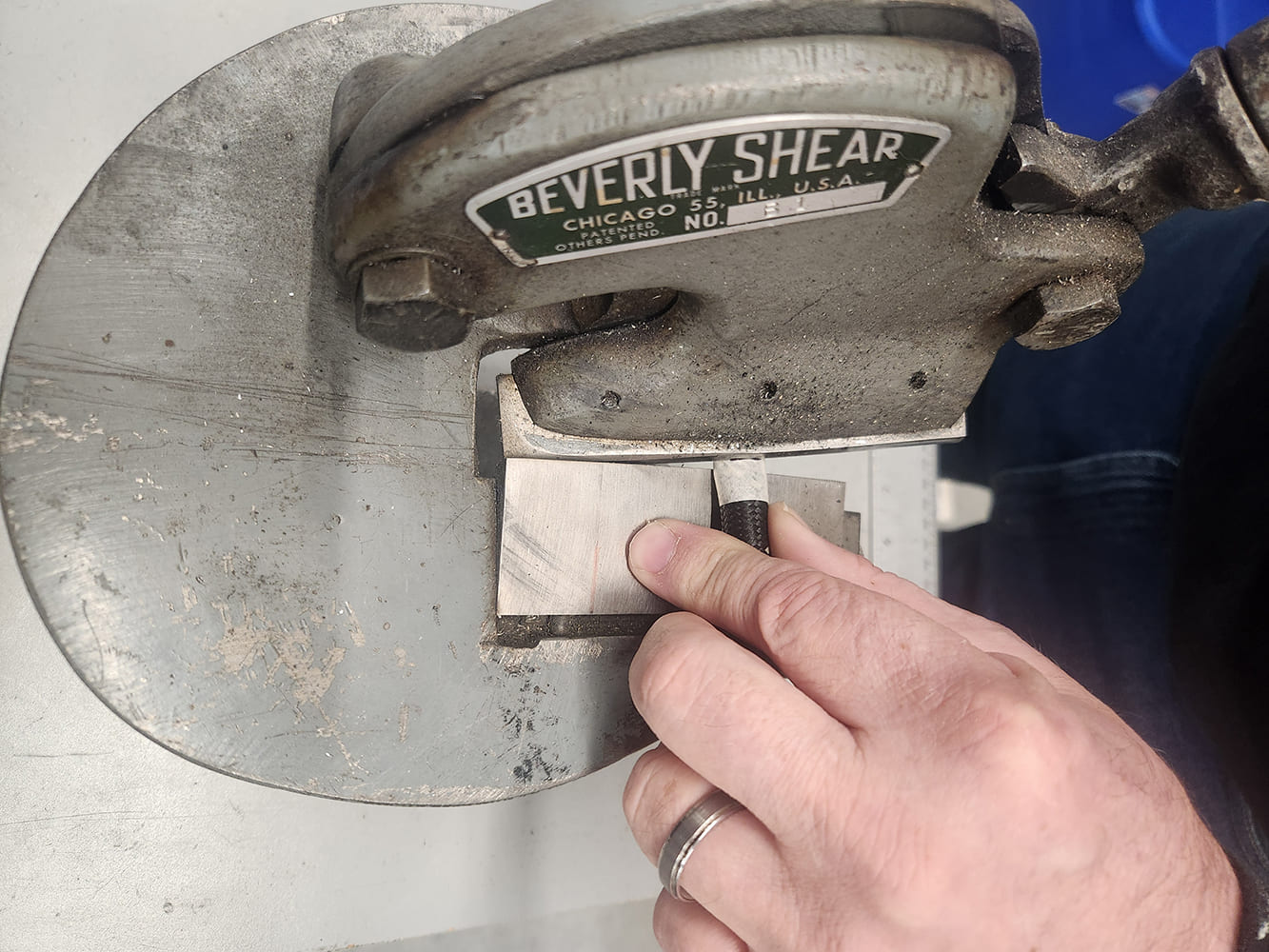 10 Beverly shear cutting braided AN hose clean prep for fitting install