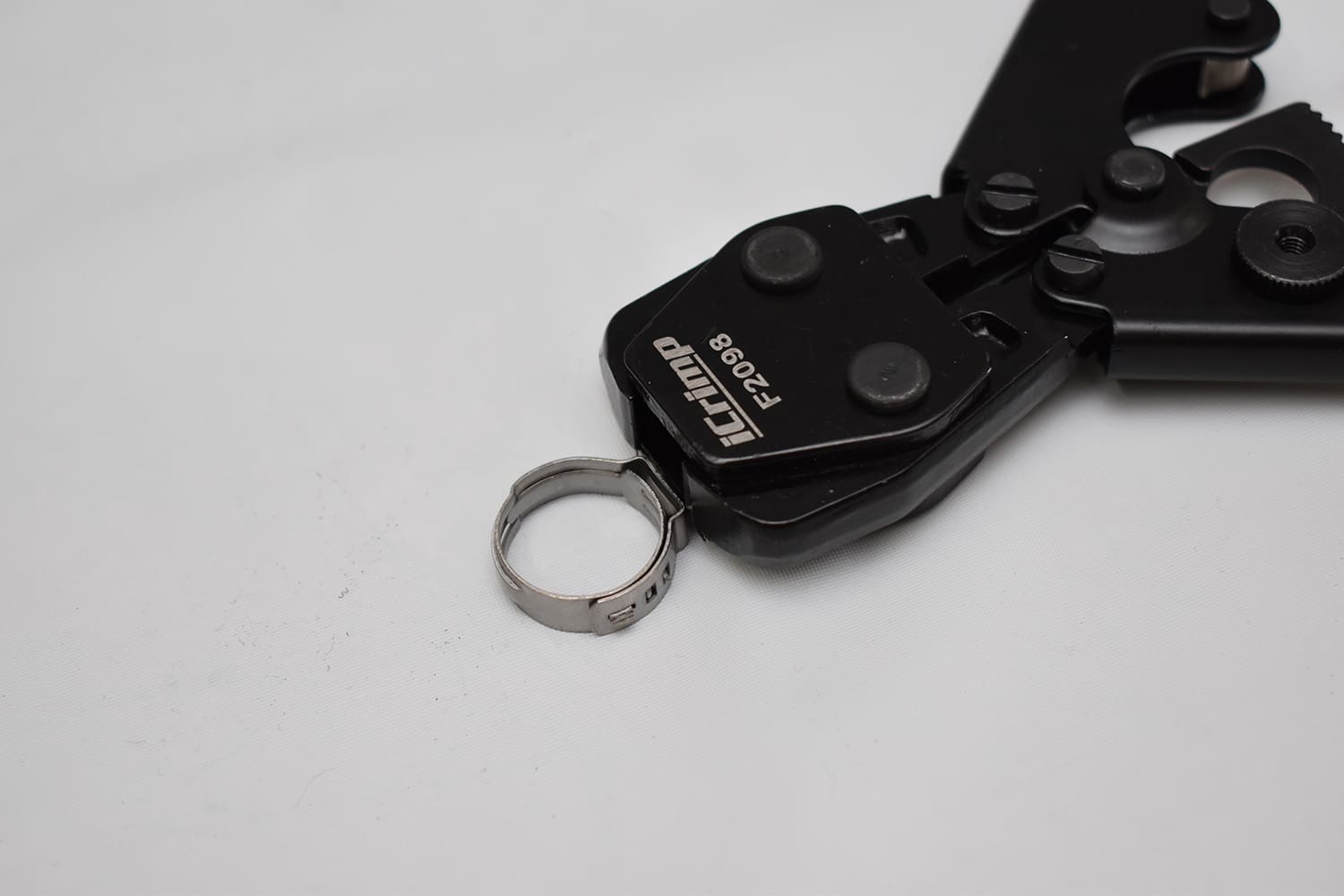 21 1951 Chevy iCrimp F2098 tool Oetiker ear clamp crimping close up AC hose install