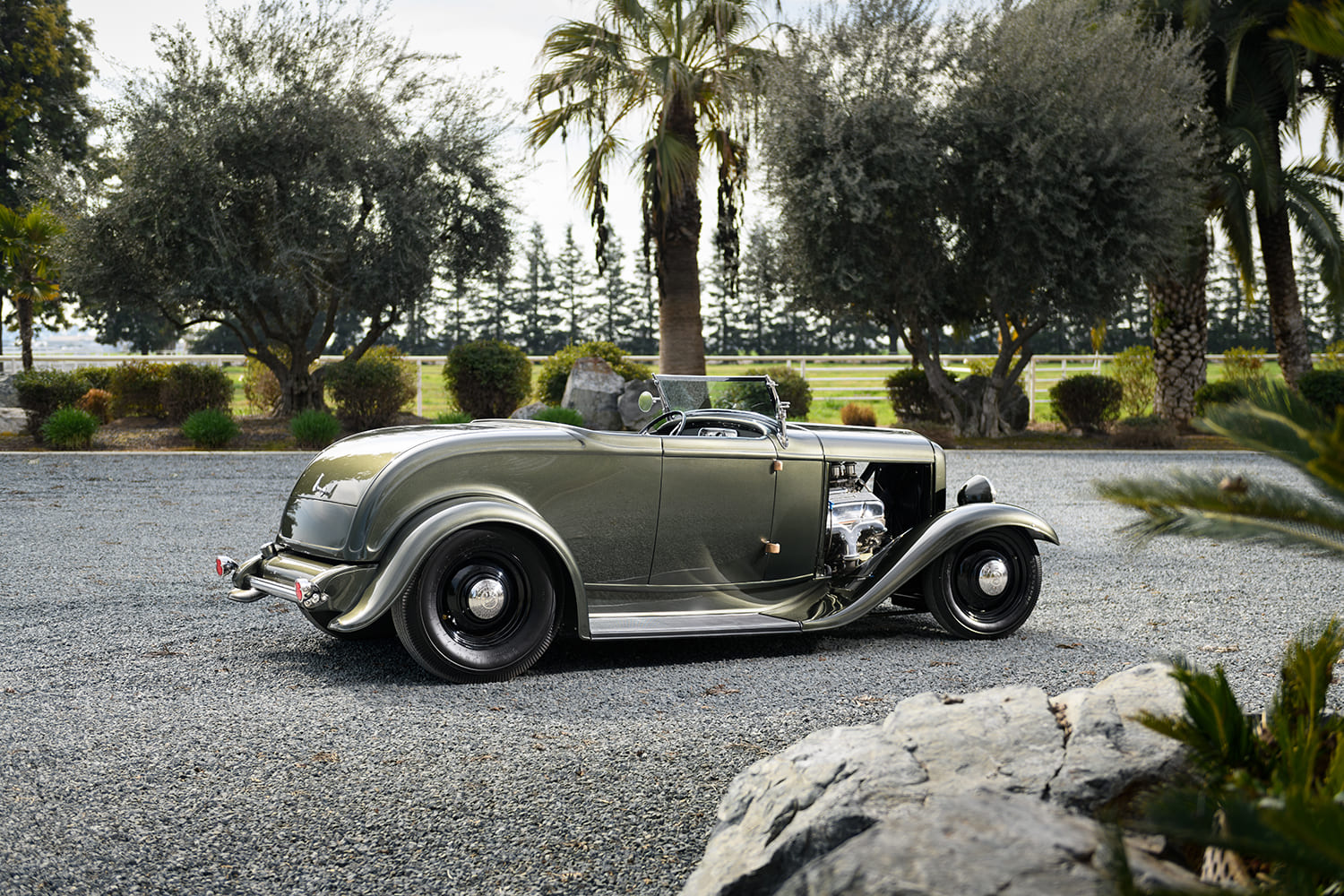 04 1932 ford roadster mcdonald