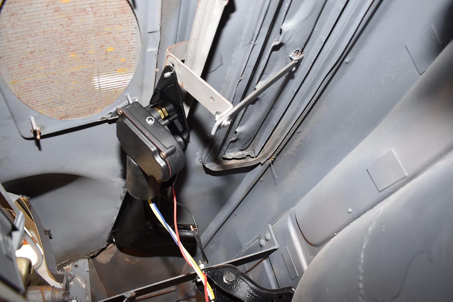 07 Newport wiper motor installed in truck firewall