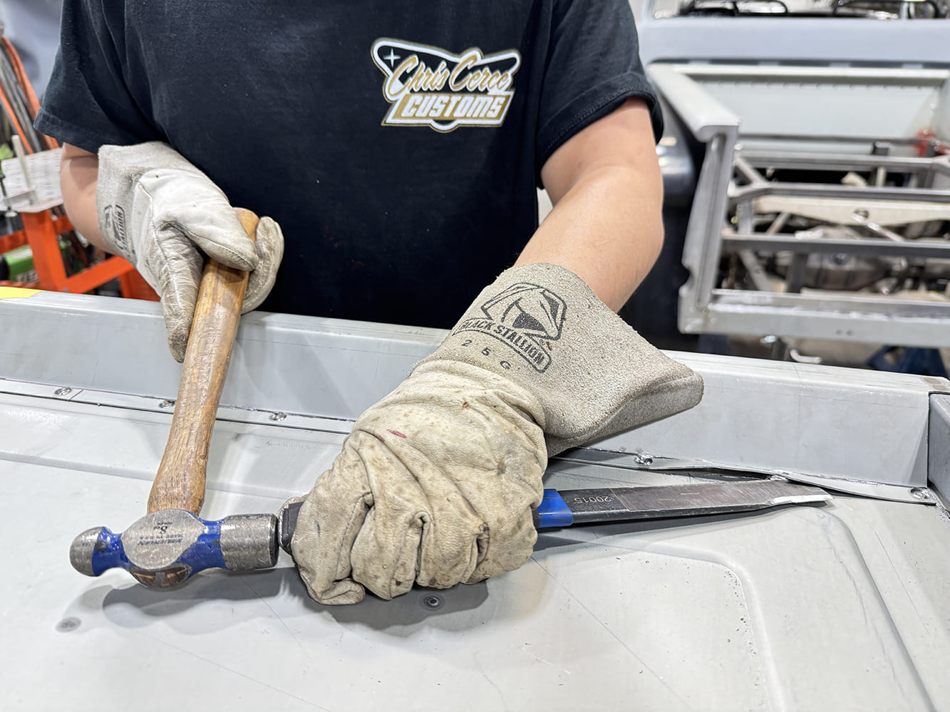 07 Separating seam hammer and chiselpry tool blue hammer head “30015” BLACK STALLION 25G gloves vehicle in background