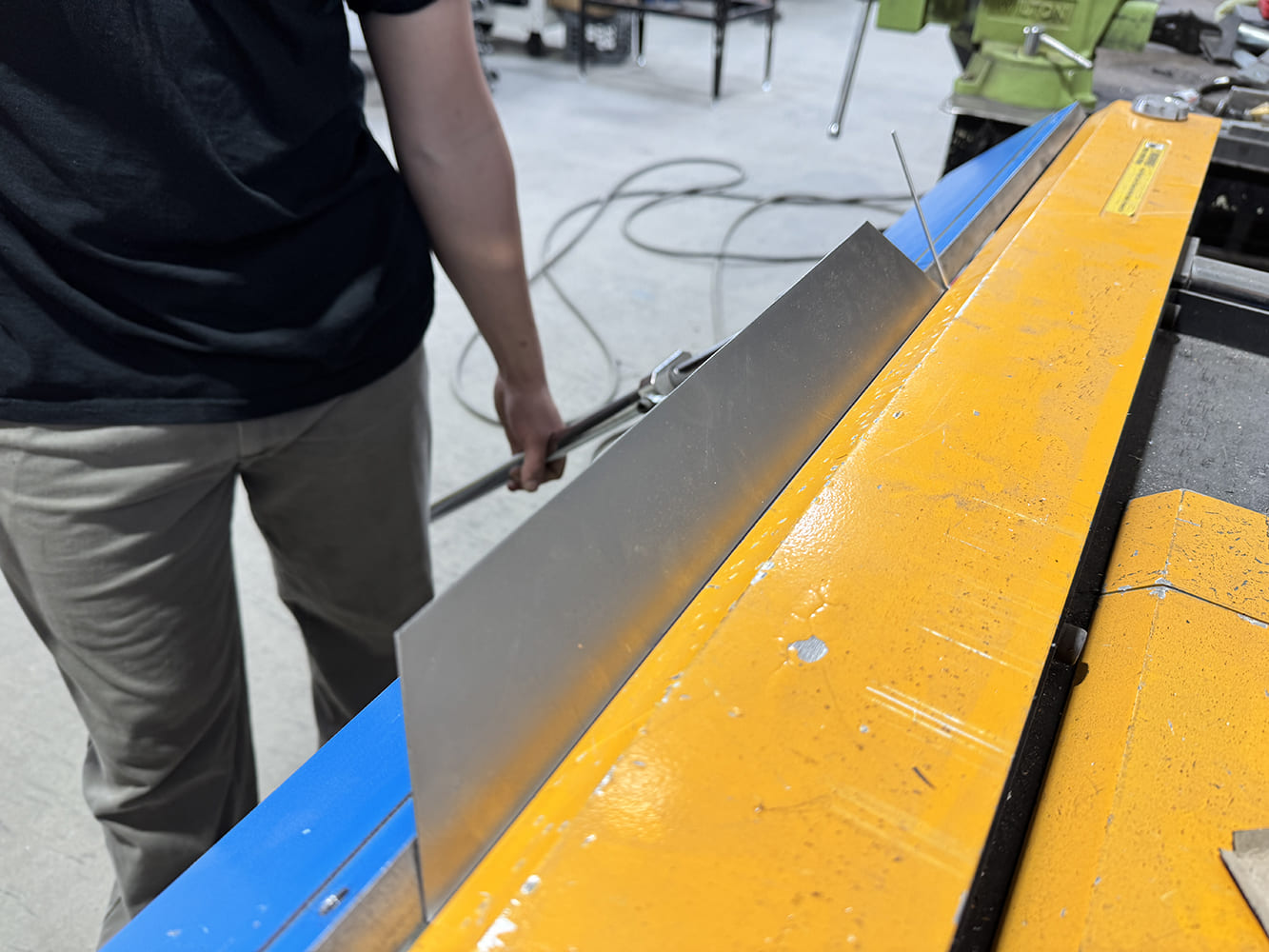 17 Bending sheet on blueyellow brake thin strip Club Carce Customs shirt