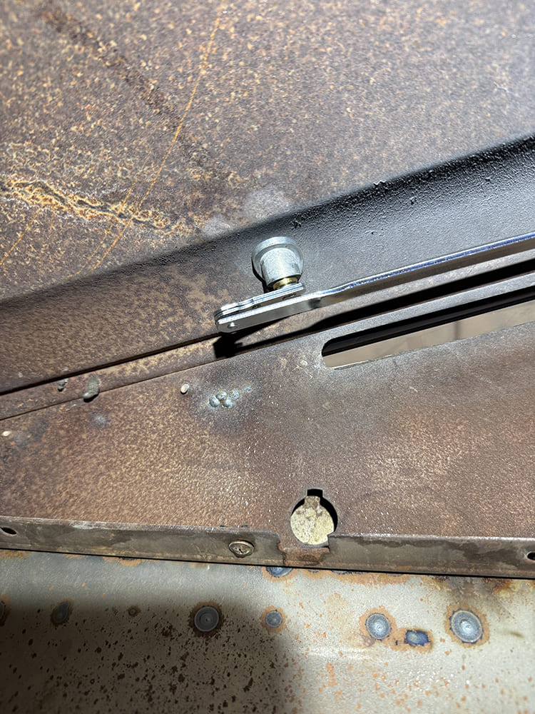 21 firewall Newport wiper linkage pivot installed