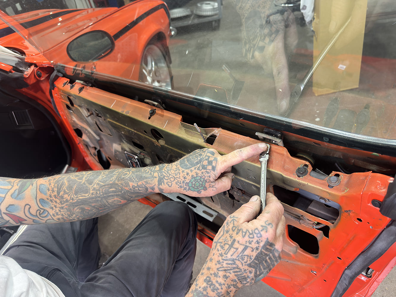 003 1971 camaro glass stop adjustment using wrench during window install