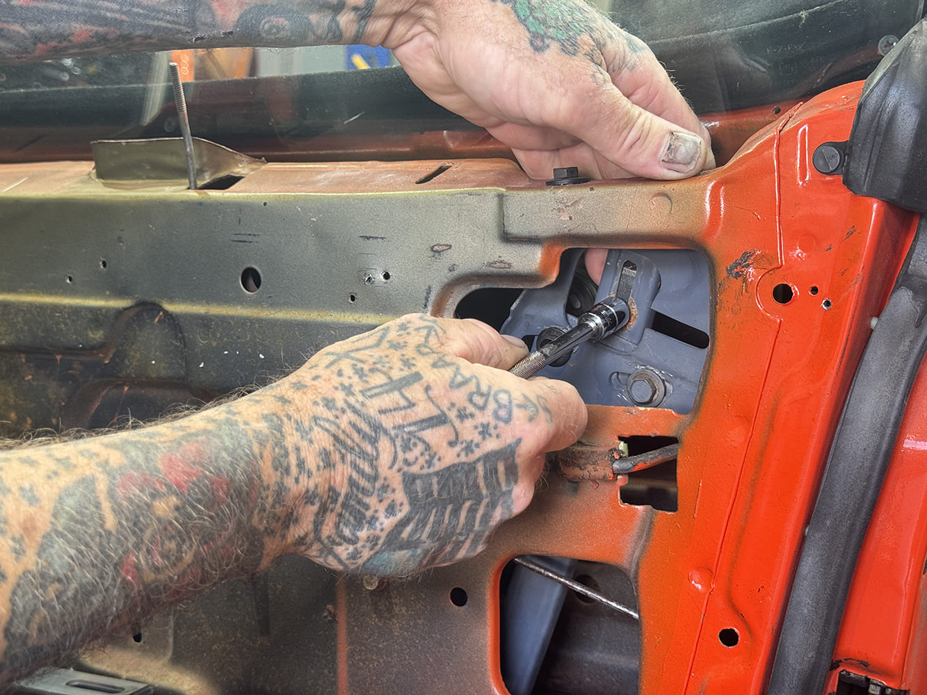 007 1971 camaro window track bolt and alignment during install process