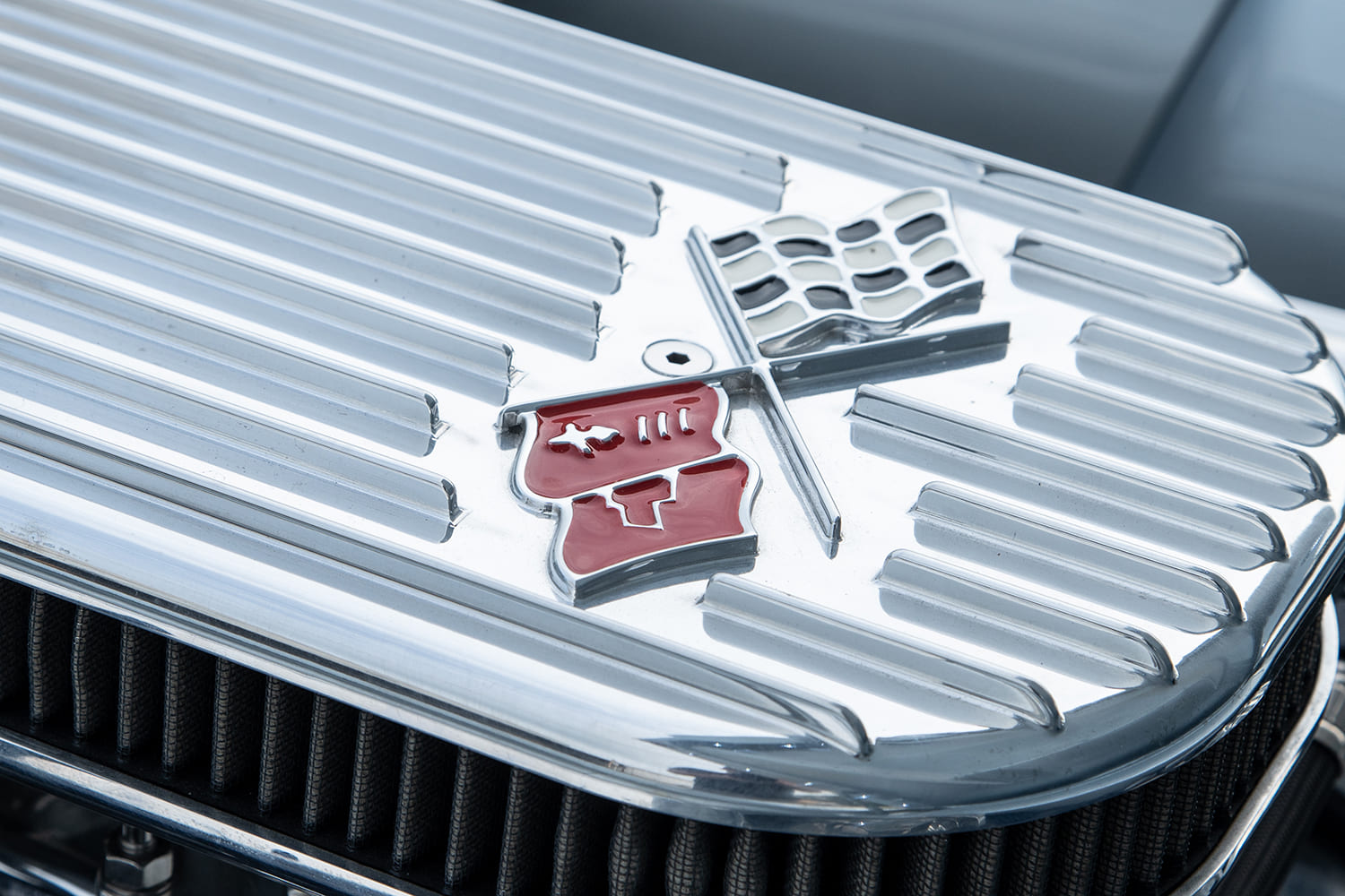 012 1967 Corvette restomod finned Corvette air cleaner closeup