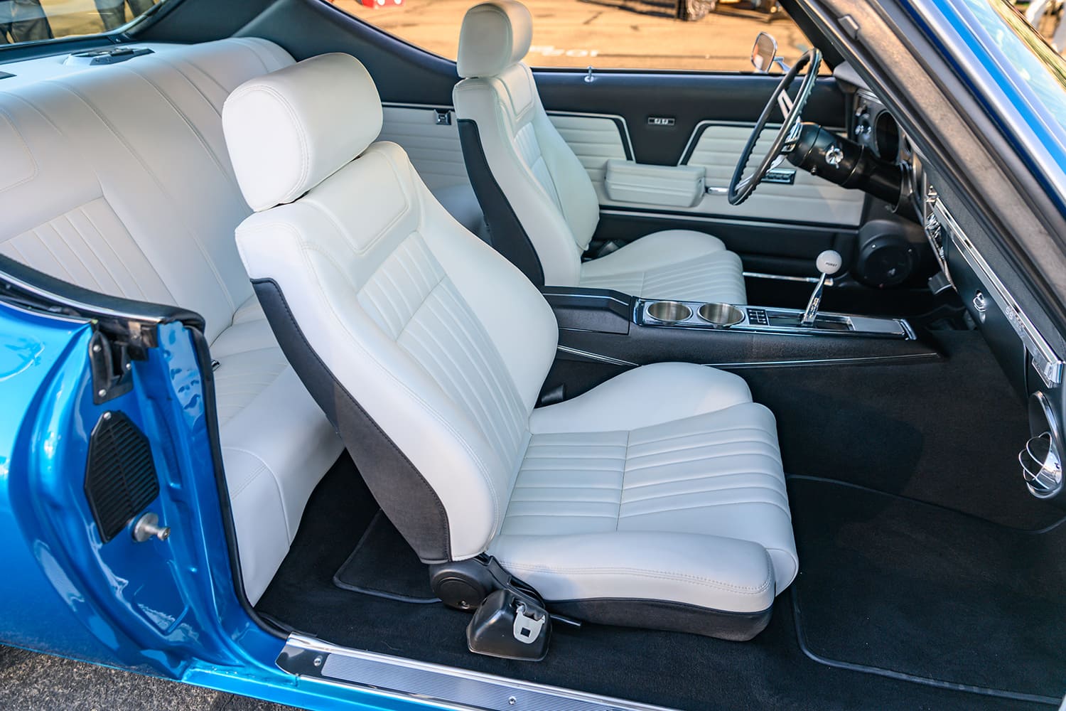 013 1969 Chevelle SS custom white interior TMI Pro Series seats black carpet blue exterior