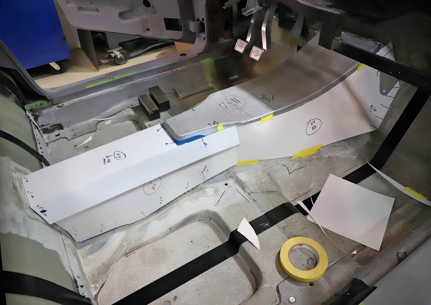 022 1965 Corvette tunnel patterning with paper templates and floor pan layout