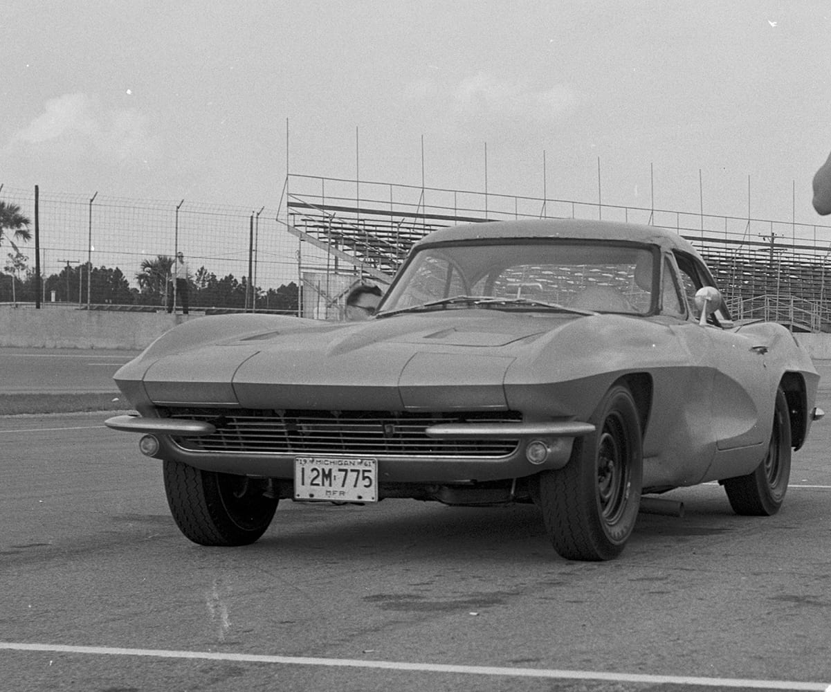 03 parting shot 1962 1963 test mule corvette