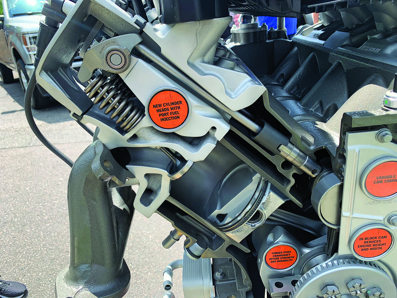 17 1965 Mustang Godzilla engine cylinder heads PFI