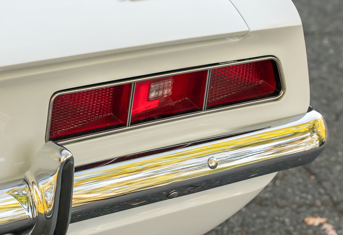 015 1969 chevy camaro rectangular tail lights chrome bumper
