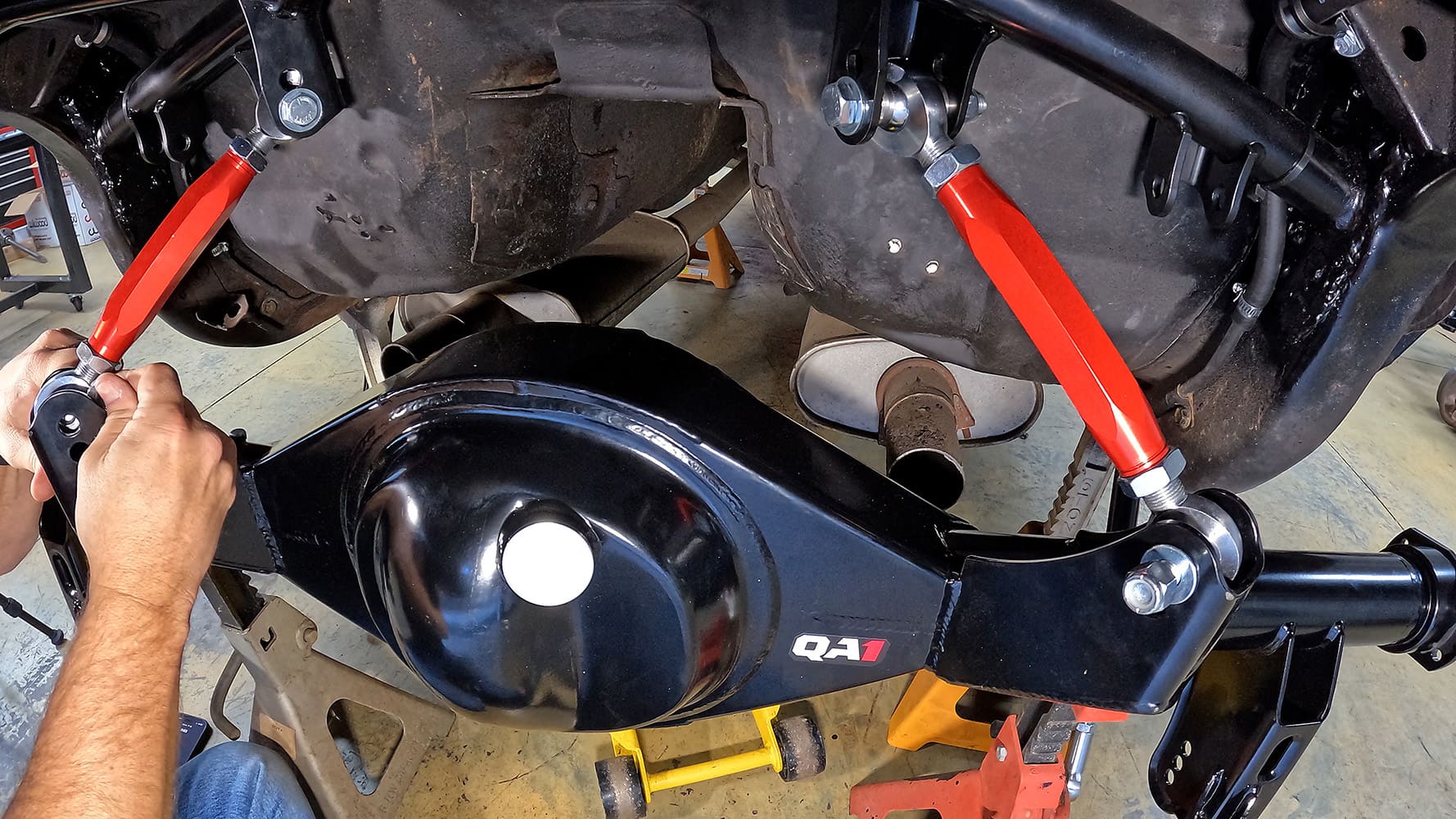 016 1978 camaro qa1 rearend installed red upper control arms