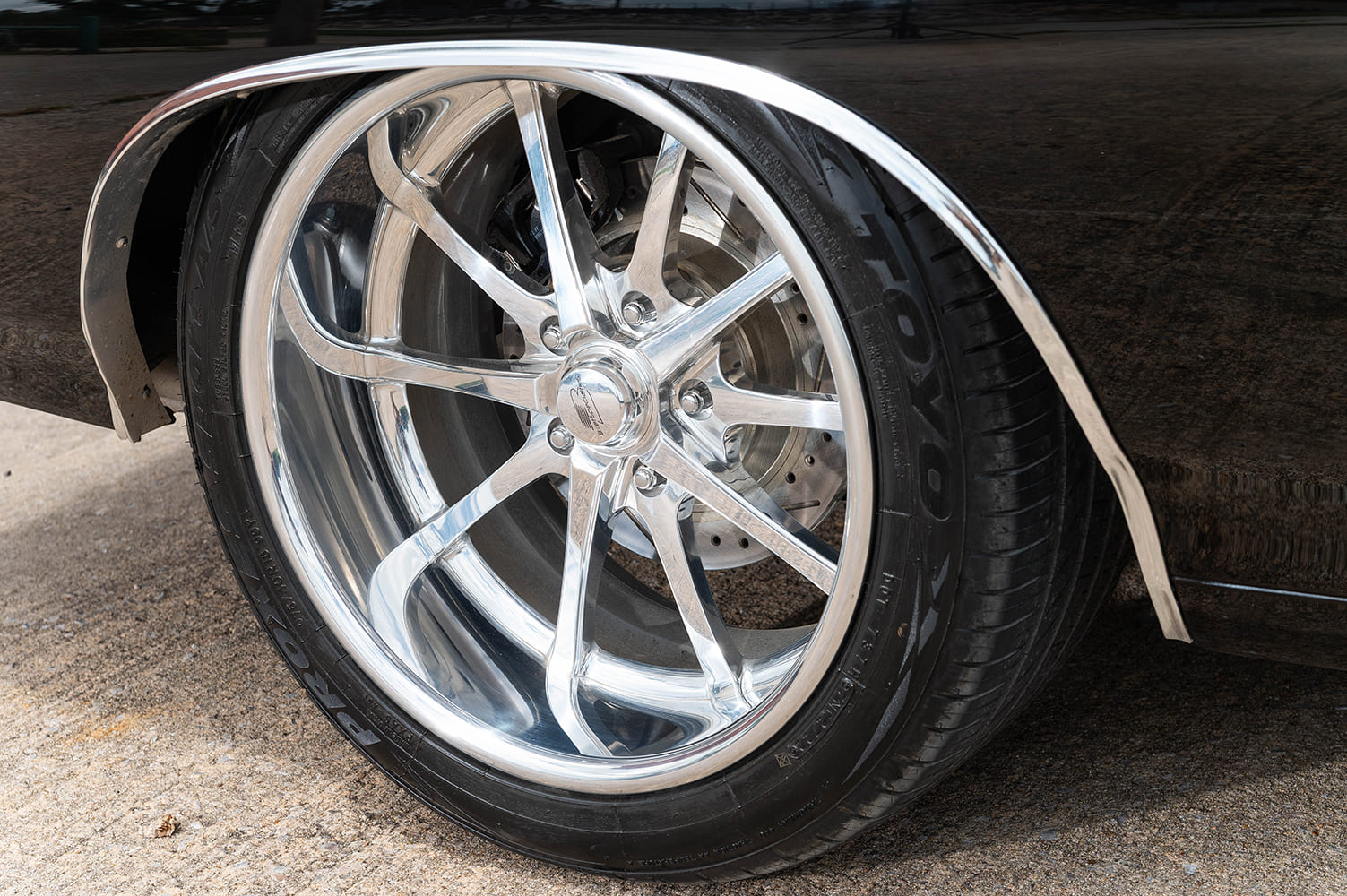 05 1971 Chevelle front wheel detail polished multi spoke wheels performance brakes lowered stance